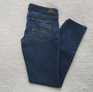 American Eagle low rise super skinny jeans size 6